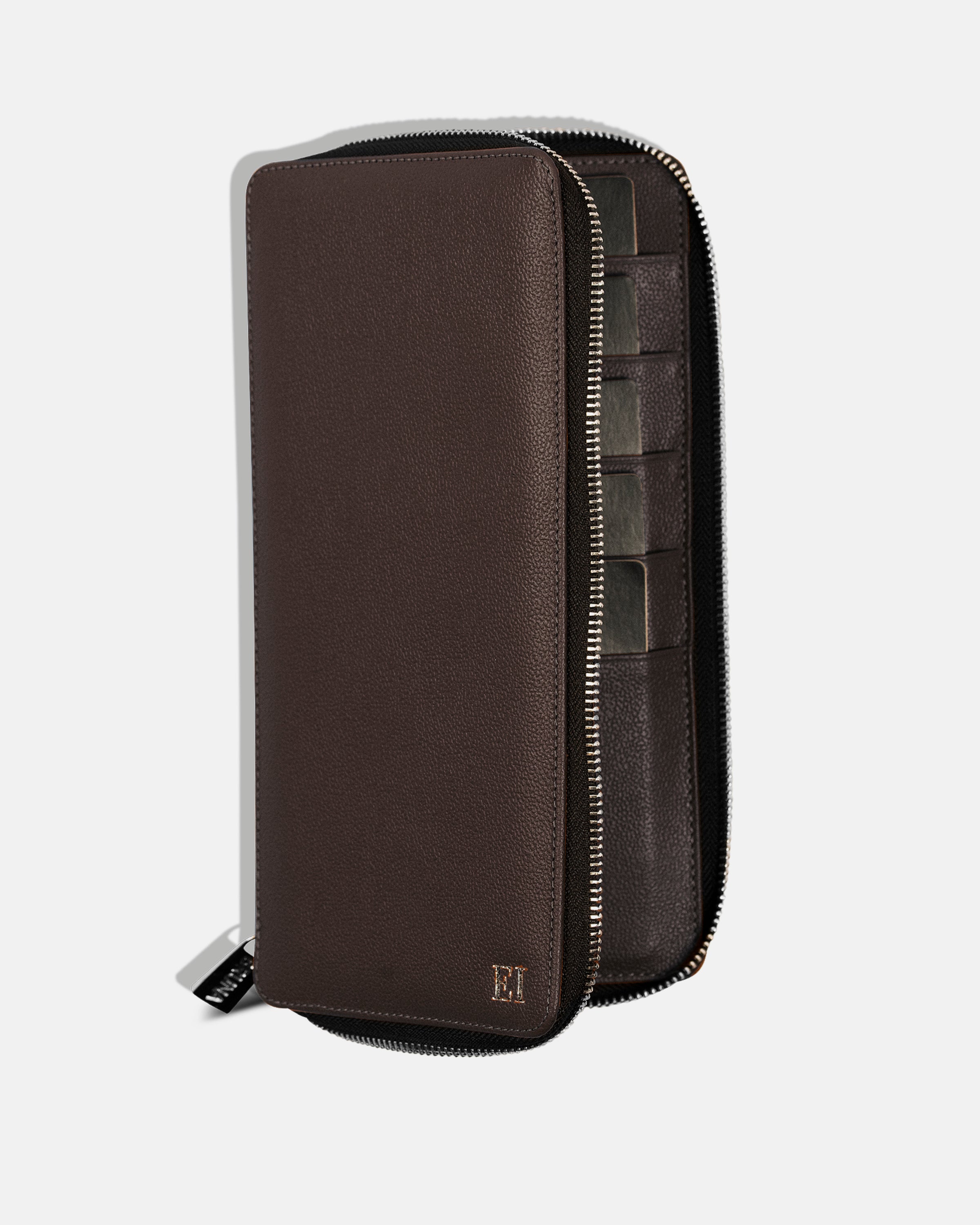Zippered Holder for 5 Passports - Black Caviar