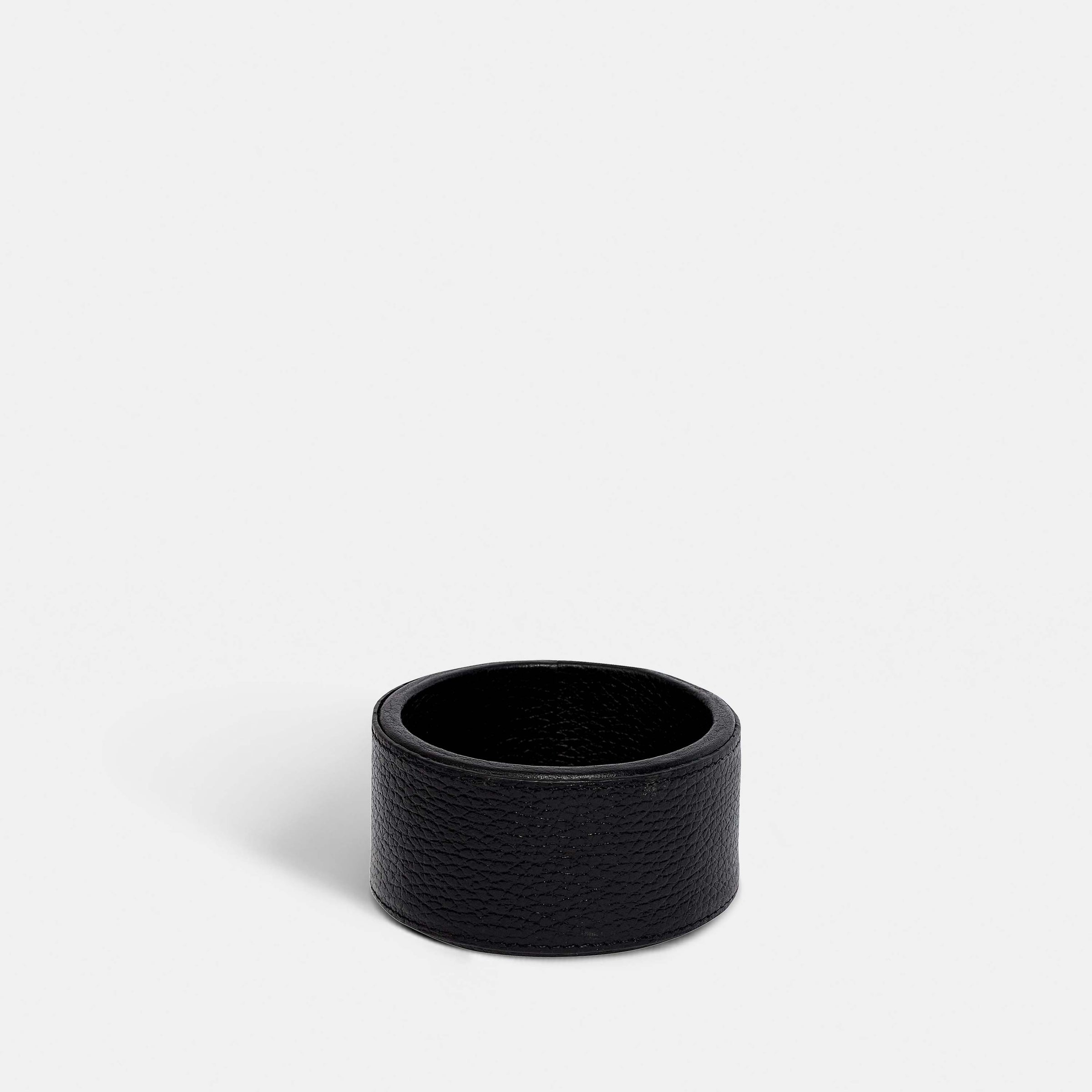 Bandeja (CH) - Black Caviar